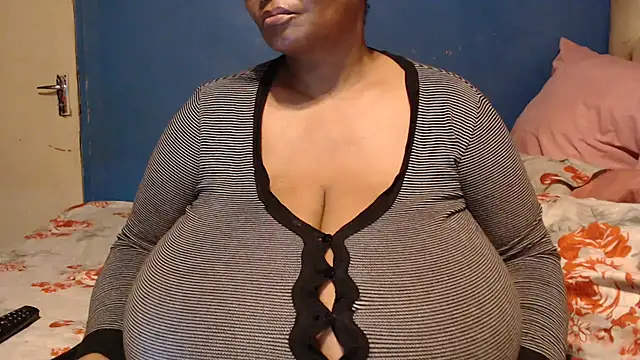 CUTEFIRMMELONSS online show from 10-06-25, 05:02