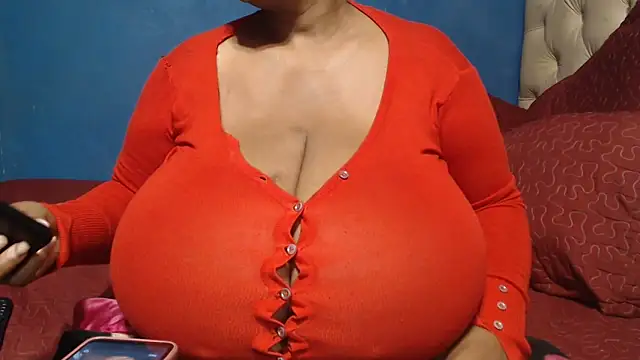 CUTEFIRMMELONSS online show from 04-18-26, 03:42