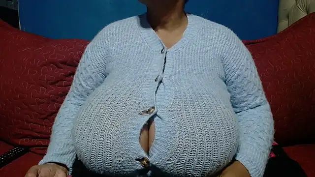 CUTEFIRMMELONSS online show from 05-27-26, 08:16
