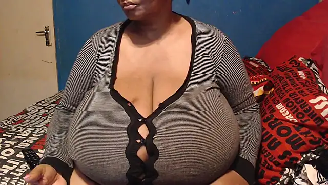 CUTEFIRMMELONSS online show from 11-11-25, 08:47