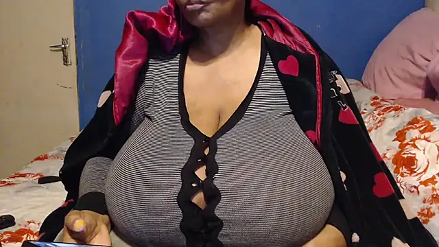 CUTEFIRMMELONSS online show from 09-29-25, 10:15