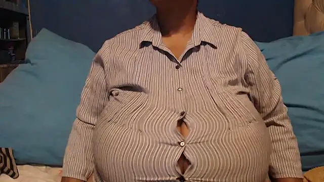 CUTEFIRMMELONSS online show from 02-08-26, 10:07