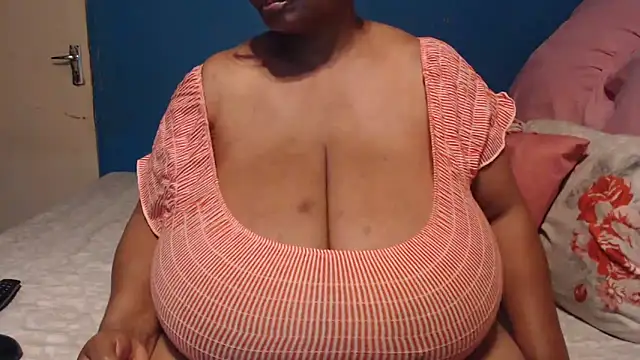 CUTEFIRMMELONSS online show from 10-15-25, 08:28