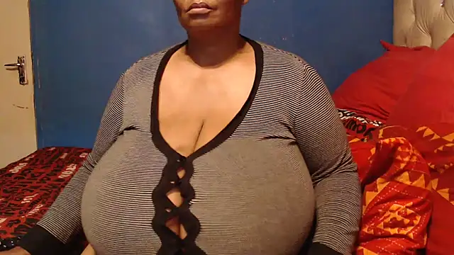 CUTEFIRMMELONSS online show from 11-08-25, 07:50