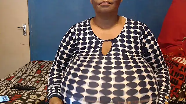 CUTEFIRMMELONSS online show from 11-20-25, 02:18