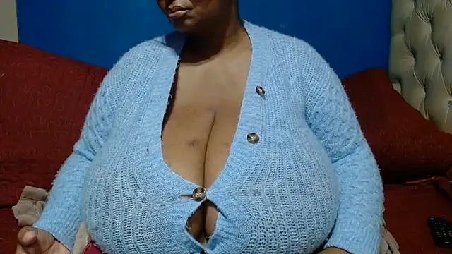 CUTEFIRMMELONSS online show from 06-11-26, 09:34