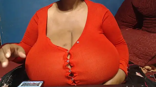 CUTEFIRMMELONSS online show from 05-05-26, 06:00