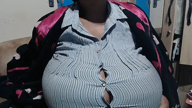 CUTEFIRMMELONSS online show from 07-10-26, 06:08