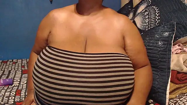 CUTEFIRMMELONSS online show from 04-04-26, 06:25