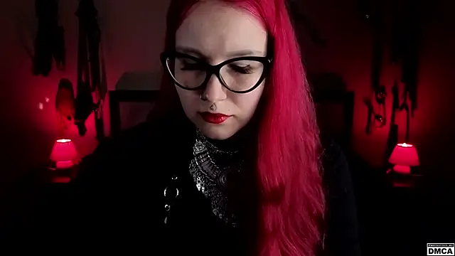 Amanita  Pantherina online show from 11-17-25, 12:31