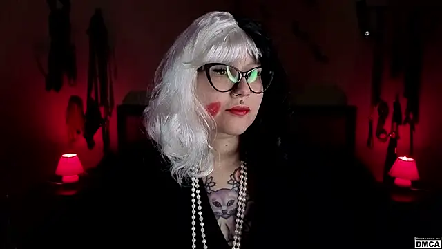 Amanita  Pantherina online show from 11-01-25, 04:01