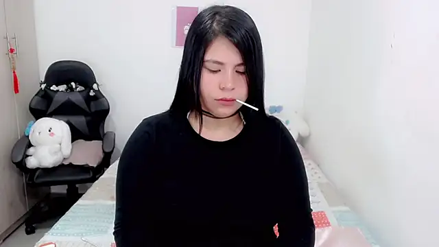 Snapshot of Youlittlepervertt_ chatting on 03-07-25, 02:36 Youlittlepervertt online show from 03-07-25, 02:36