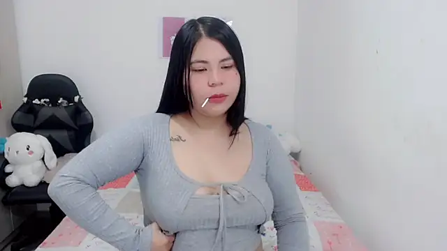 Snapshot of Youlittlepervertt_ chatting on 03-05-25, 03:51 Youlittlepervertt online show from 03-05-25, 03:51