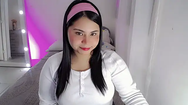 Youlittlepervertt  online show from 06-24-26, 12:31