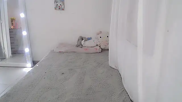 Youlittlepervertt  online show from 06-06-26, 02:50