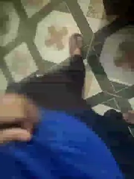 Snapshot of Deshilund9 chatting on 01-06-25, 06:58 Deshilund9 online show from 01-06-25, 06:58