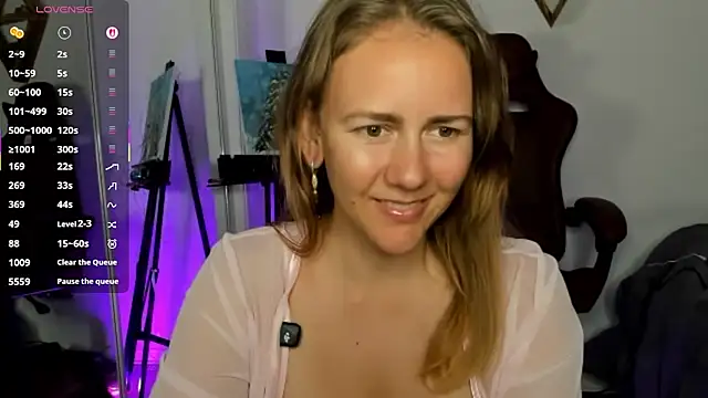 Snapshot of jasminedaze888 chatting on 12-15-25, 10:04 jasminedaze888 online show from 12-15-25, 10:04