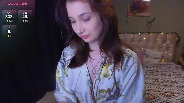 Snapshot of Carina_E chatting on 01-15-26, 12:08 Carina E online show from 01-15-26, 12:08