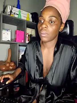 Snapshot of Shaniko89 chatting on 03-24-26, 10:32 Shaniko89 online show from 03-24-26, 10:32