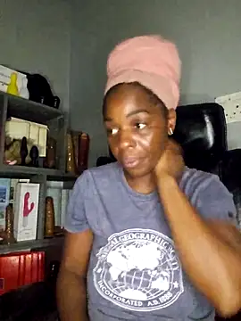 Snapshot of Shaniko89 chatting on 03-29-26, 04:58 Shaniko89 online show from 03-29-26, 04:58