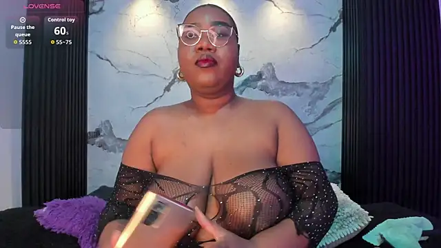 Darnellqueen online show from 11-28-25, 04:23