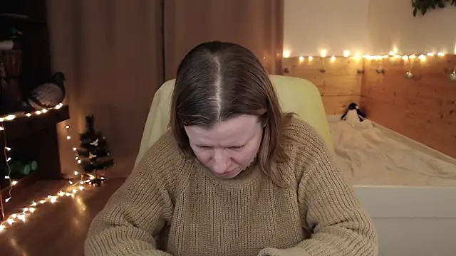 Snapshot of Exponent_5 chatting on 02-16-25, 09:05 Exponent 5 online show from 02-16-25, 09:05