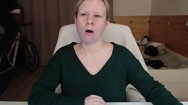 Snapshot of Exponent_5 chatting on 12-02-24, 05:32 Exponent 5 online show from 12-02-24, 05:32