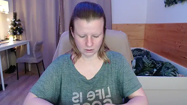 Snapshot of Exponent_5 chatting on 02-06-26, 05:53 Exponent 5 online show from 02-06-26, 05:53