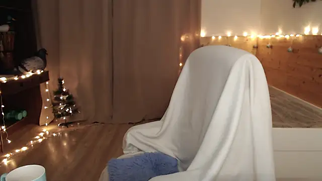 Snapshot of Exponent_5 chatting on 12-27-24, 11:31 Exponent 5 online show from 12-27-24, 11:31