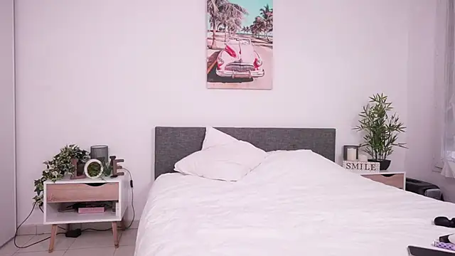 Bella Twine online show from 03-09-25, 02:21