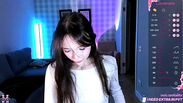 lialiliaa online show from 12-20-25, 06:16