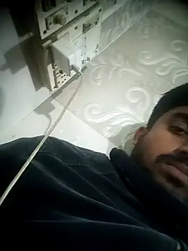 Snapshot of Driver-naru chatting on 01-22-25, 04:23 Driver-naru online show from 01-22-25, 04:23