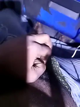 Snapshot of Driver-naru chatting on 02-26-25, 12:20 Driver-naru online show from 02-26-25, 12:20