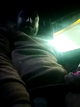 Snapshot of Driver-naru chatting on 12-15-24, 04:48 Driver-naru online show from 12-15-24, 04:48