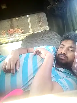 Snapshot of Driver-naru chatting on 12-19-24, 09:18 Driver-naru online show from 12-19-24, 09:18