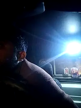 Snapshot of Driver-naru chatting on 01-04-25, 11:59 Driver-naru online show from 01-04-25, 11:59