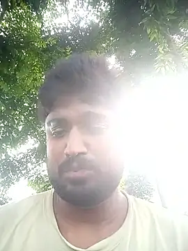 Snapshot of Driver-naru chatting on 09-15-25, 09:43 Driver-naru online show from 09-15-25, 09:43