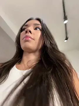 Snapshot of EllaSanz_ chatting on 03-11-25, 09:15 EllaSanz online show from 03-11-25, 09:15