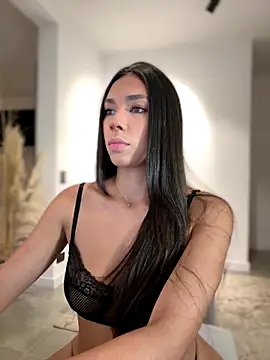 Snapshot of EllaSanz_ chatting on 09-26-25, 10:49 EllaSanz online show from 09-26-25, 10:49