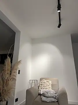 Snapshot of EllaSanz_ chatting on 09-23-25, 09:33 EllaSanz online show from 09-23-25, 09:33