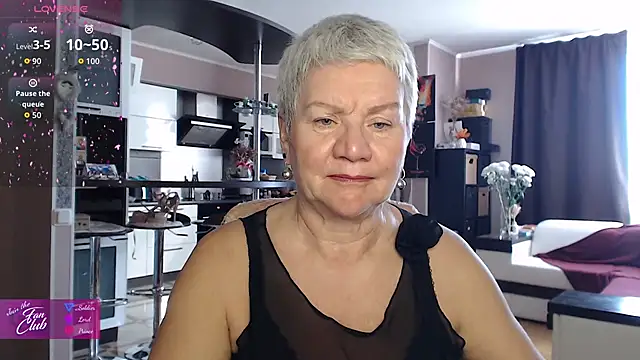 Snapshot of roxana_brooks chatting on 02-25-26, 12:49 roxana brooks online show from 02-25-26, 12:49