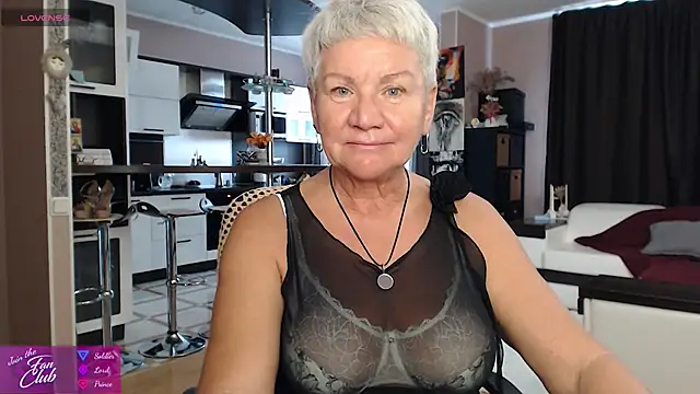 roxana brooks online show from 06-17-26, 08:25