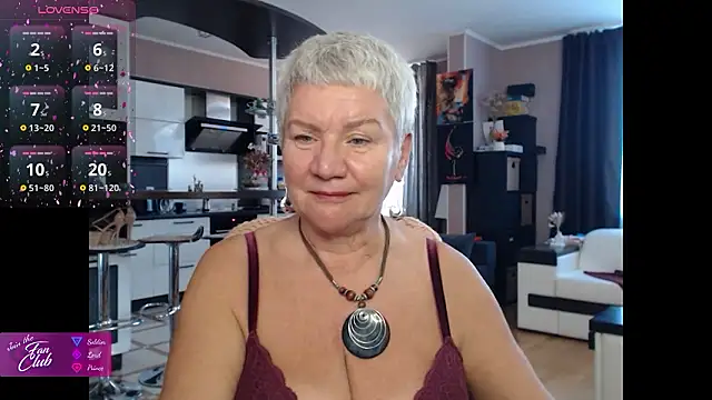 Snapshot of roxana_brooks chatting on 02-15-26, 02:16 roxana brooks online show from 02-15-26, 02:16