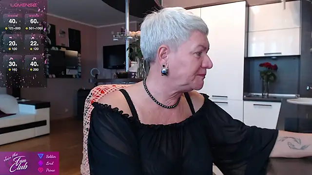 roxana brooks online show from 10-07-25, 02:40