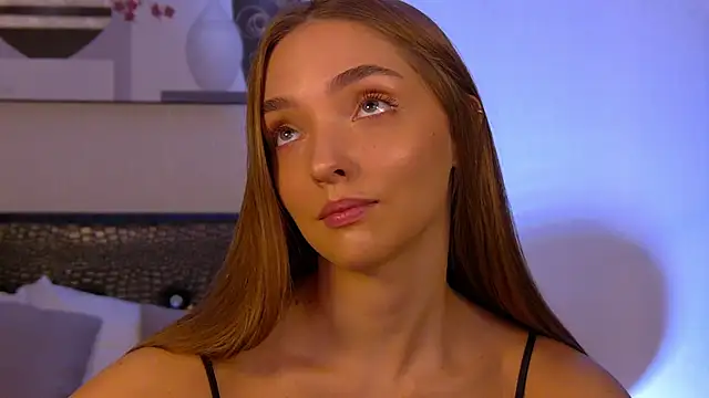 VirginieCruz online show from 11-10-25, 07:30