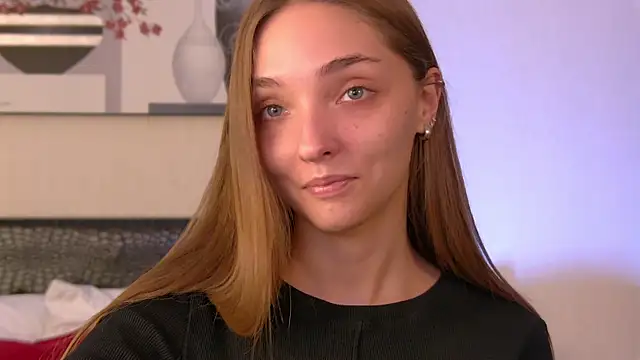 VirginieCruz online show from 10-23-25, 06:01