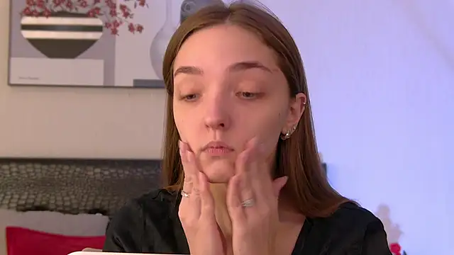 VirginieCruz online show from 03-20-25, 05:57