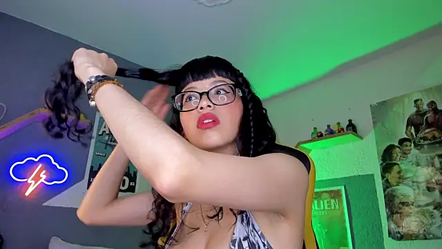 Marcelinee   online show from 01-11-25, 04:27