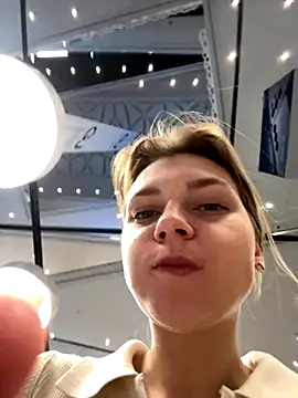 ValenciaShock online show from 10-15-25, 06:44