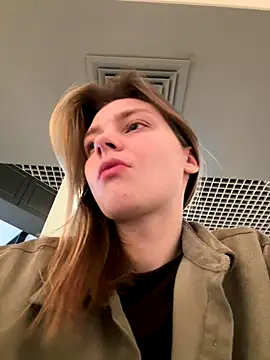 ValenciaShock online show from 12-20-25, 06:38